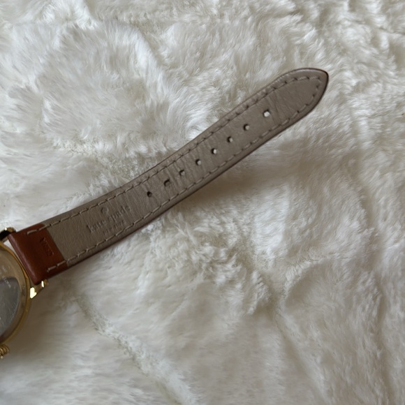 Kate Spade “Wild One” Fox Watch (RARE) - Picture 9 of 11